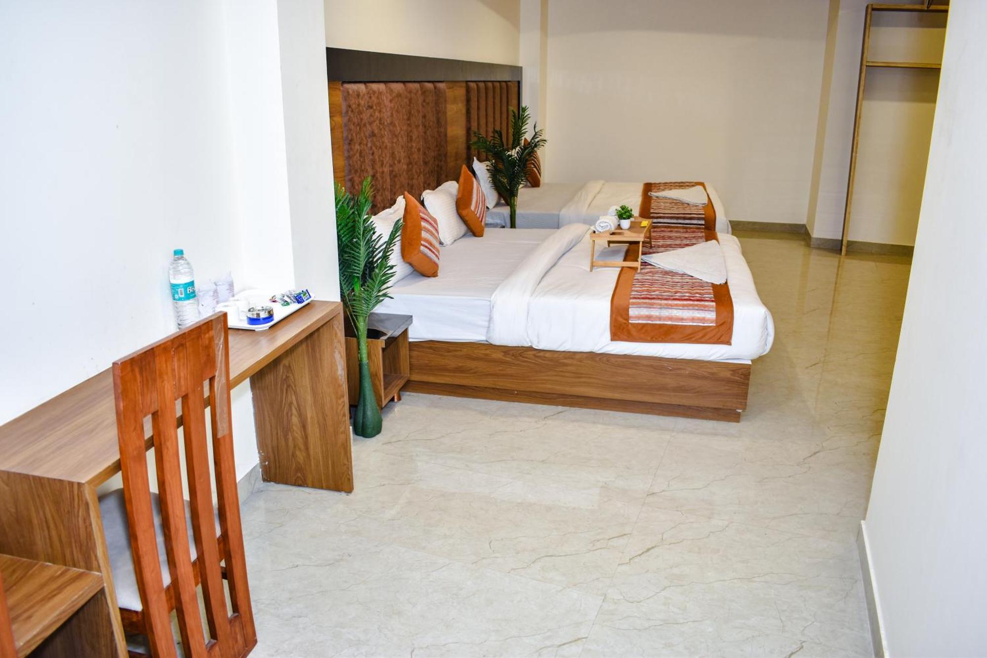 Hotel Yash Palace New Delhi Buitenkant foto