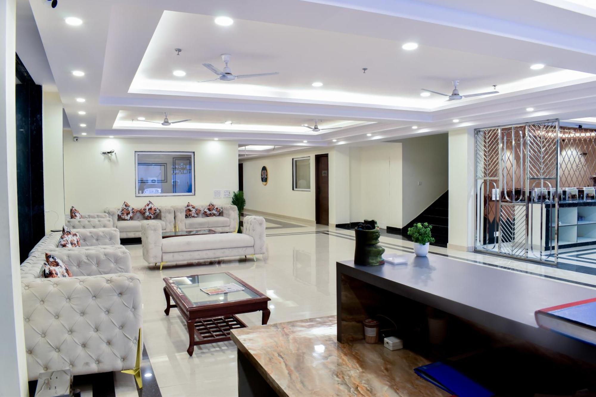 Hotel Yash Palace New Delhi Buitenkant foto