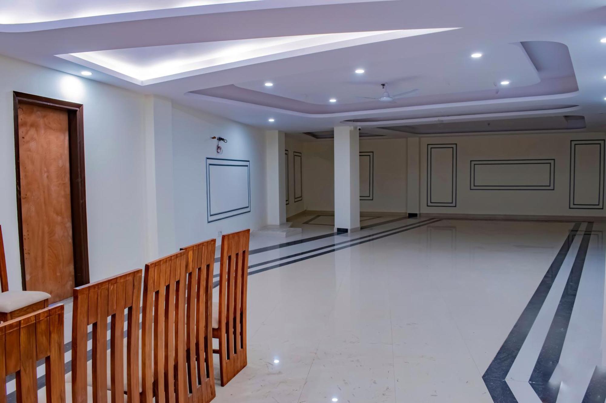 Hotel Yash Palace New Delhi Buitenkant foto