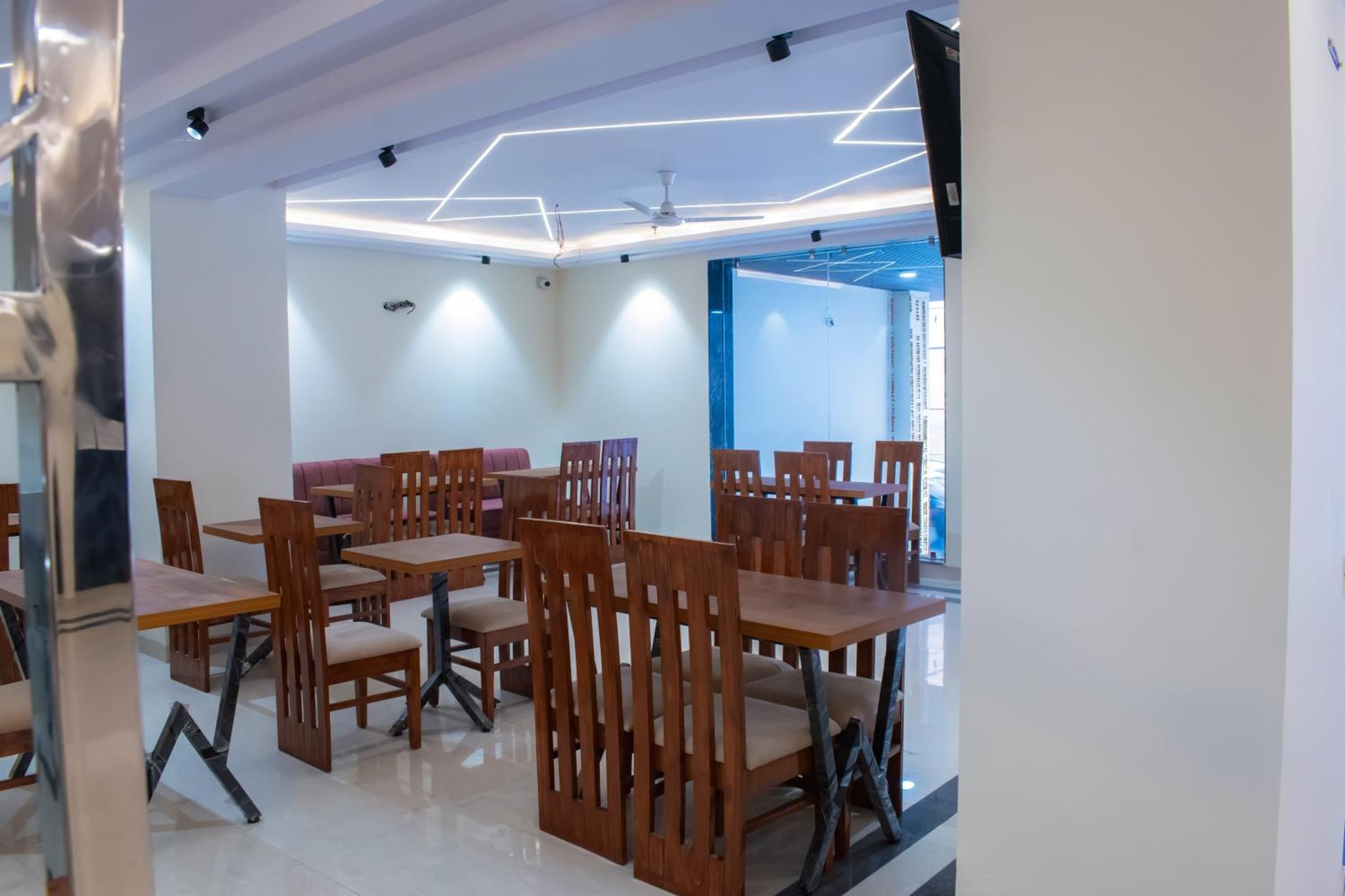 Hotel Yash Palace New Delhi Buitenkant foto