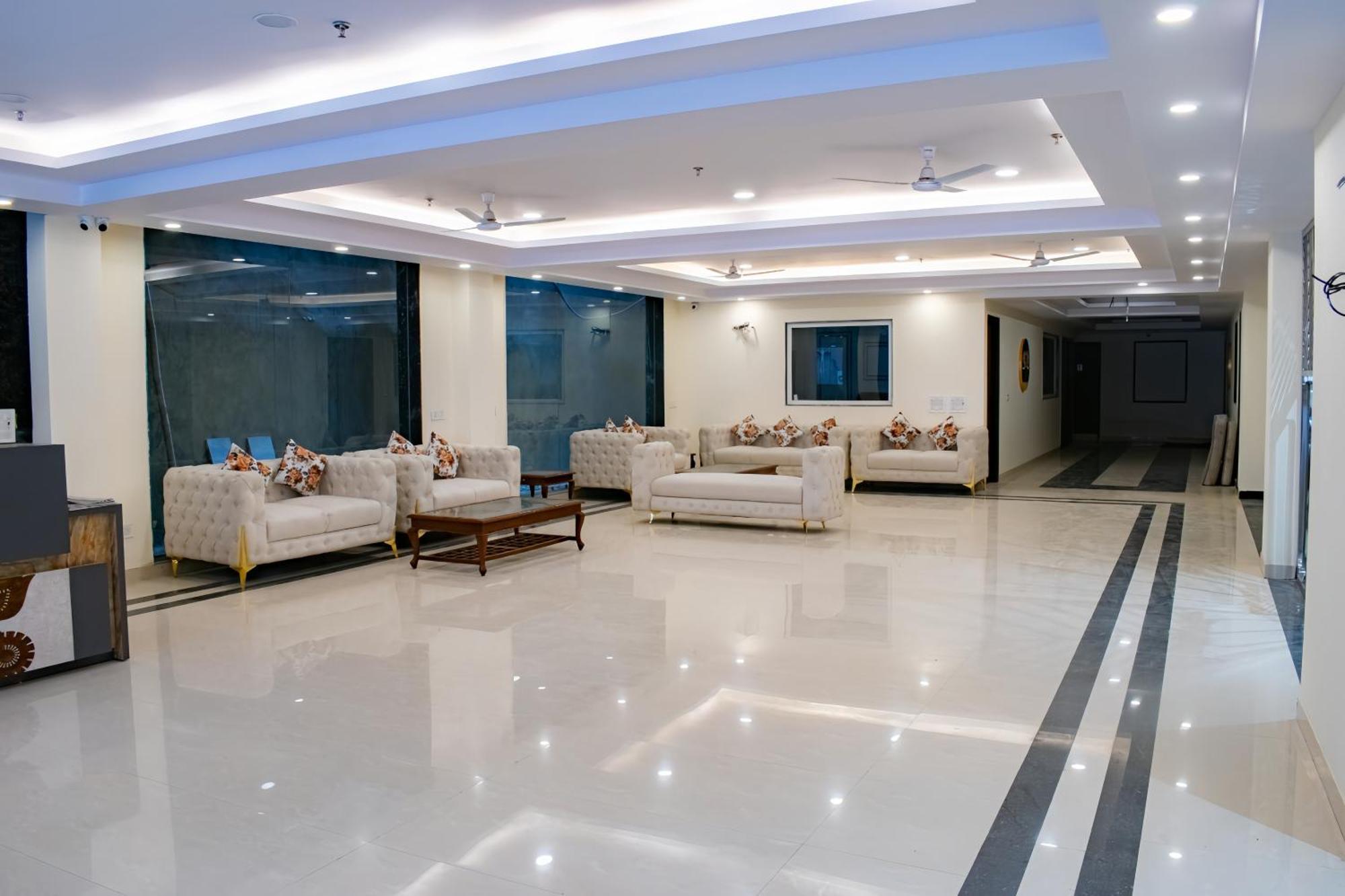 Hotel Yash Palace New Delhi Buitenkant foto